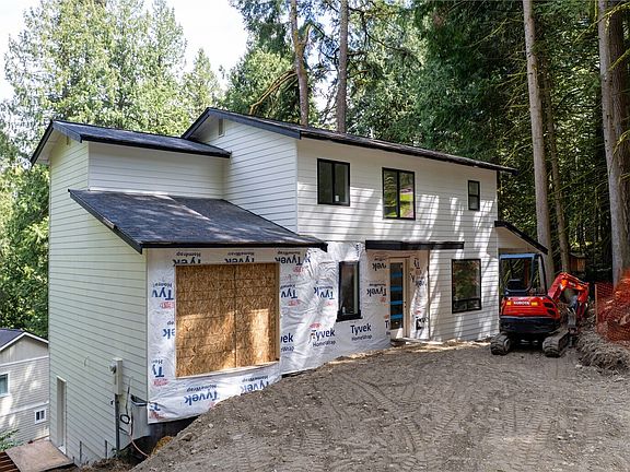 5th image of 7 Maple Court