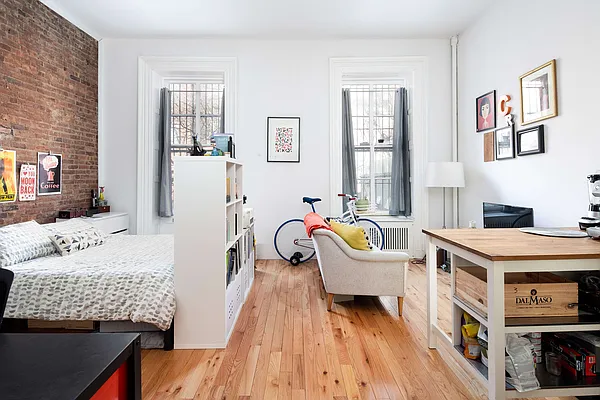 Rented by Compass | media 2