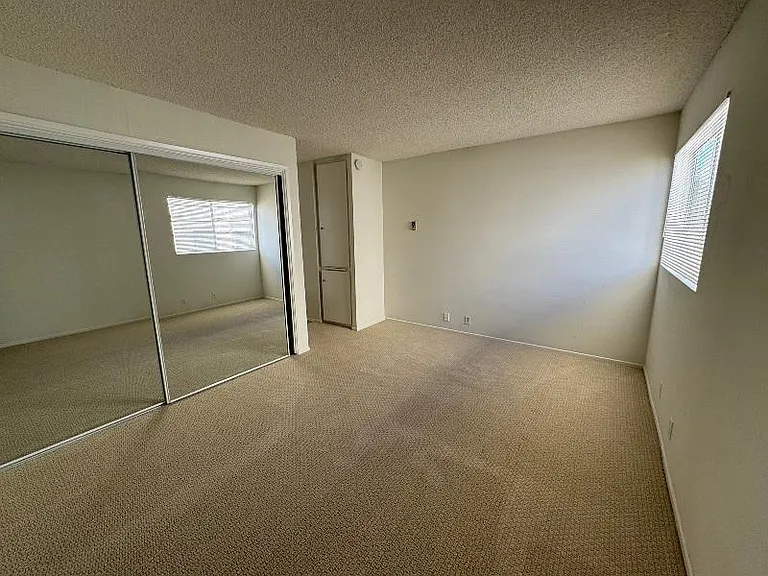 100 22nd St #9 — Photo 16