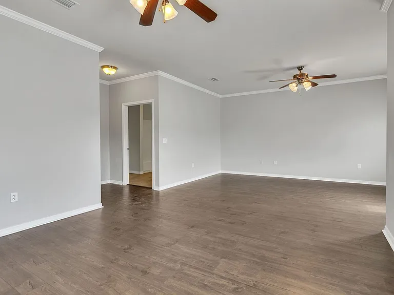 1486 Bentley Cir — Photo 19