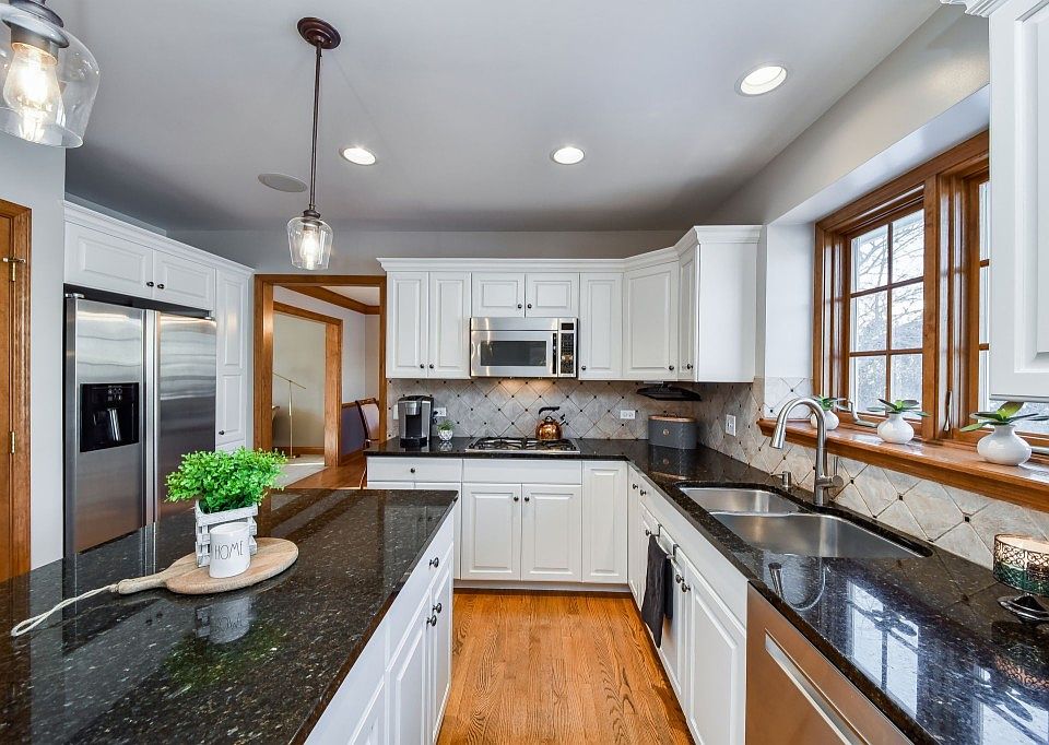 1st image of 2413 Bainbridge Blvd