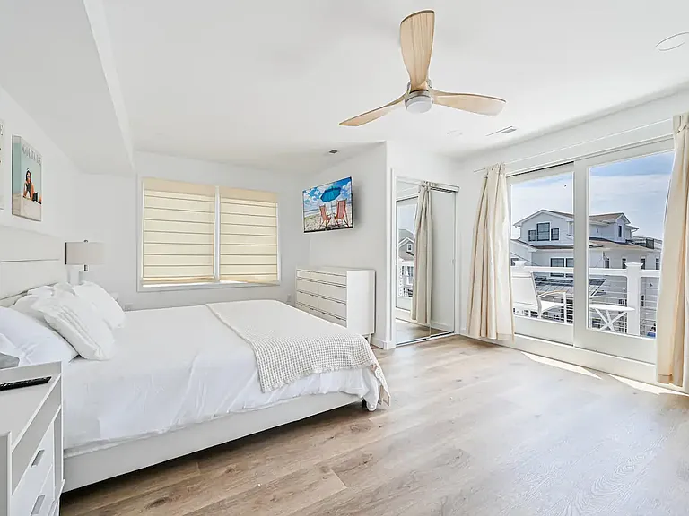 9 N Granville Ave — Photo 10