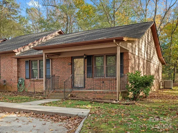 124 Ashleigh Ct, Fort Mill, SC 29715