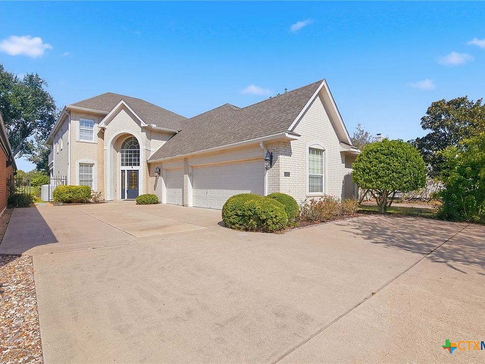 1st image of 6008A Country Club Dr