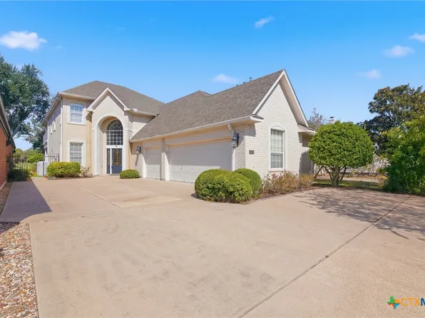 6008A Country Club Dr, Victoria, TX 77904