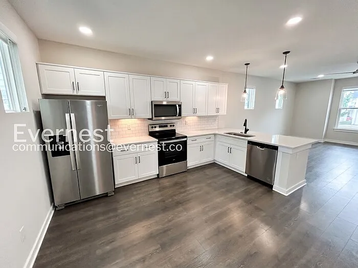 304 Jeffries Way — Photo 7