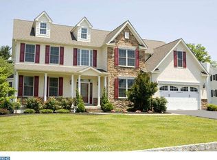 933 Heatherwood Dr, East Norriton, PA 19403