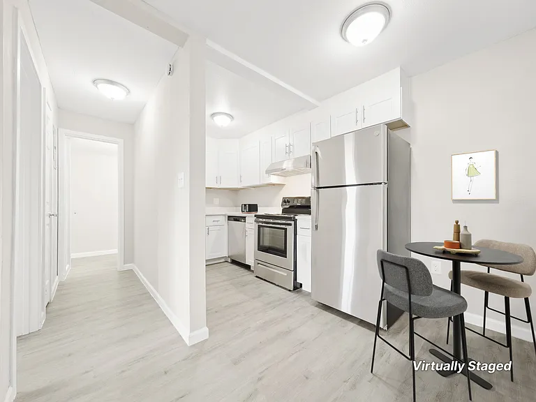 Tailwinds Apartments — Photo 2