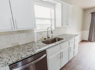 1065 NW 8th St, Moore, OK 73160