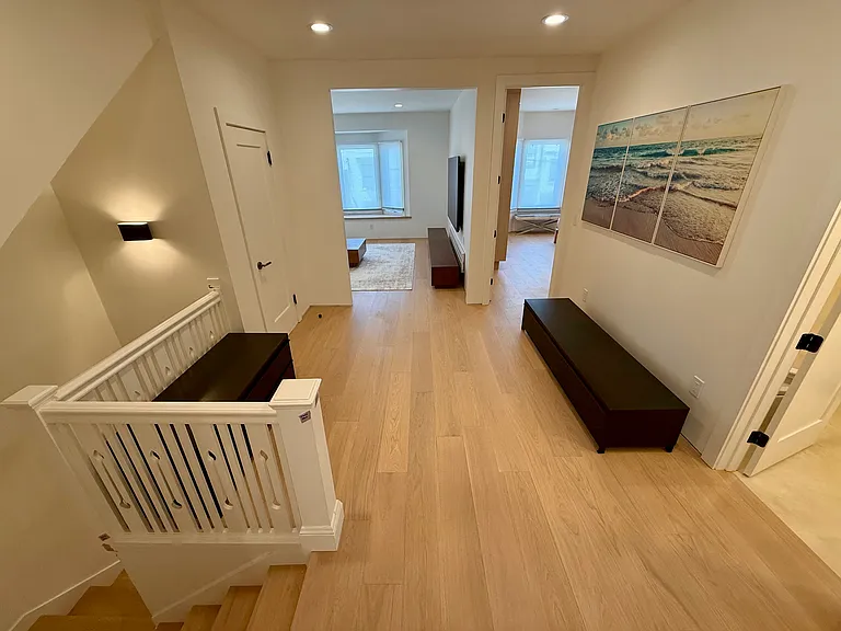 941 Greenwich St #939 — Photo 6
