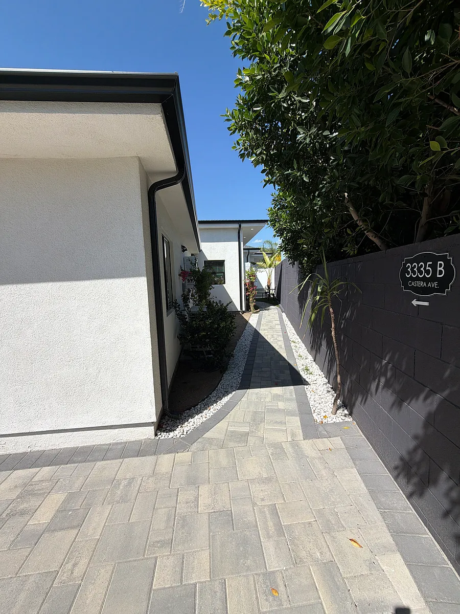 Building Photo - Castera Ave