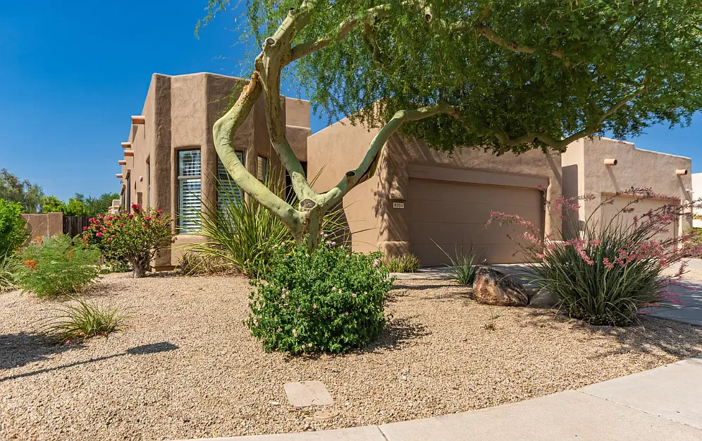 3 bed, 2151 sqft, $4,500 — Photo 3