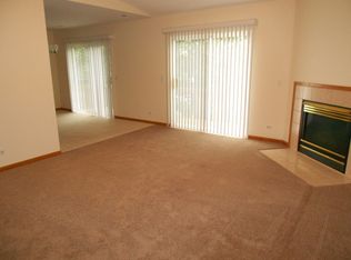 1945 Matthew Ct UNIT C, Elgin, IL 60123