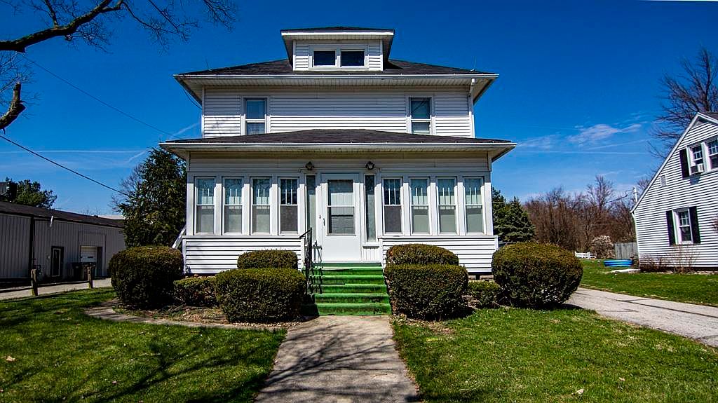 412 E Waterford St, Wakarusa, IN 46573 Zillow