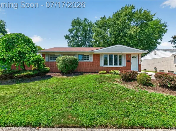 648 S Dowling St, Westland, MI 48186
