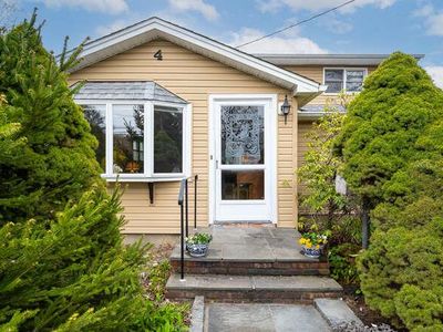 4 Hillcrest Drive, Glen Head, NY, 11545