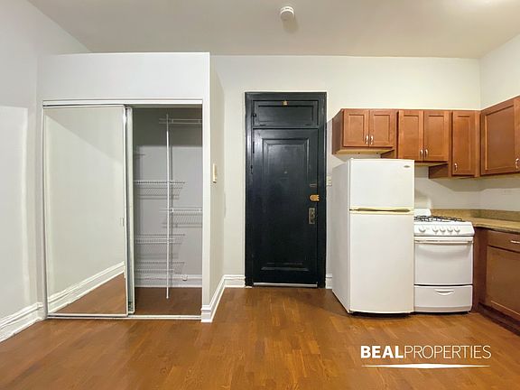 3rd image of 4631 N Paulina St #4631103