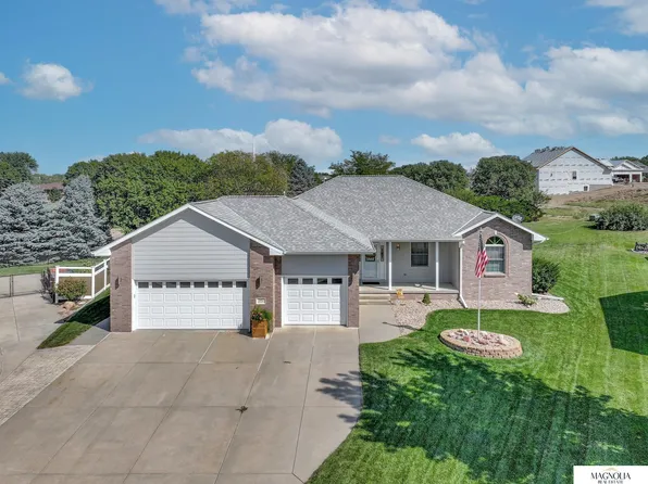 542 Chestnut Cir, Seward, NE 68434
