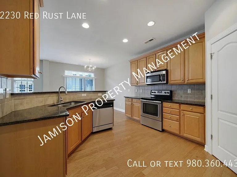 12230 Red Rust Ln — Photo 12
