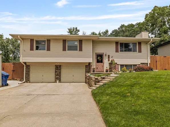 7917 Heather Ave, La Vista, NE 68128