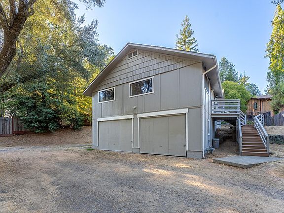 3rd image of 301 Crestview Drive