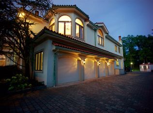 142 Hoover Dr, Cresskill, NJ 07626