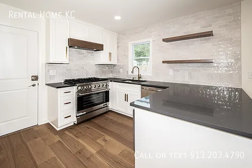 8400 W 93rd St — Photo 15