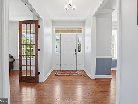 2nd image of 9 Walnut Way