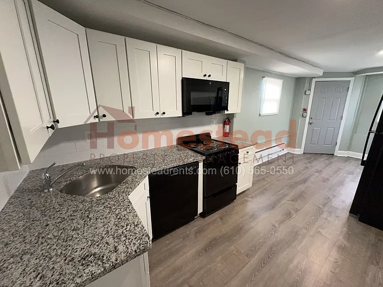 4521 N 7th St — Photo 8