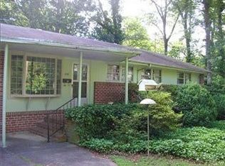 220 Flemington Rd, Chapel Hill, NC 27517