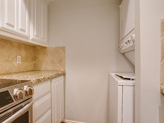 2nd image of 4414 Buena Vista St APT 8