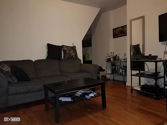 Rented by Citi Habitats | media 12