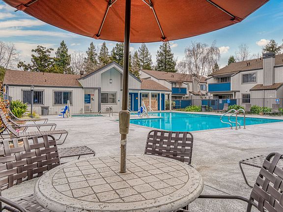 2nd image of 550 River Glen Dr #105