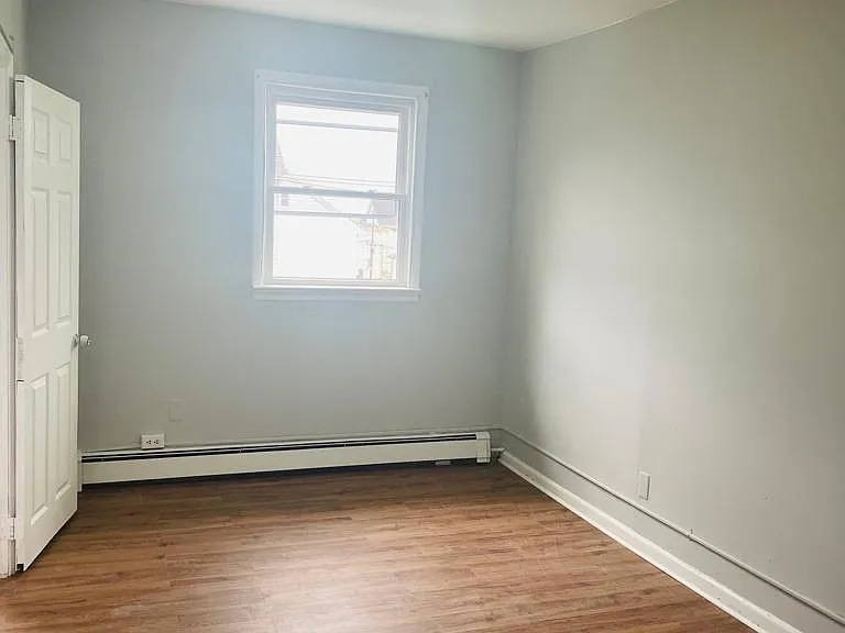 34 Paterson Ave — Photo 3