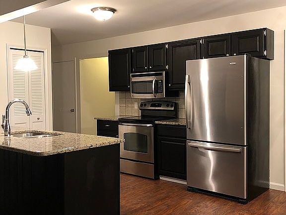 Granite & Stainless Kitchen