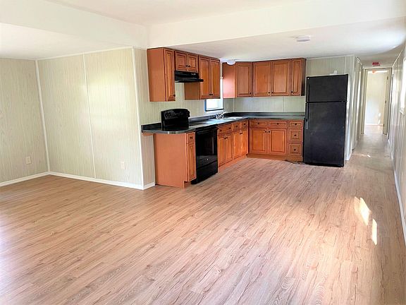 2nd image of 4130 Ernest Dr #8