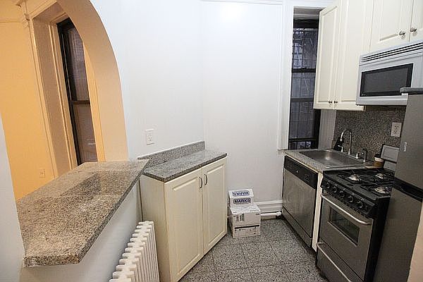 1st image of 929 W End Ave #A