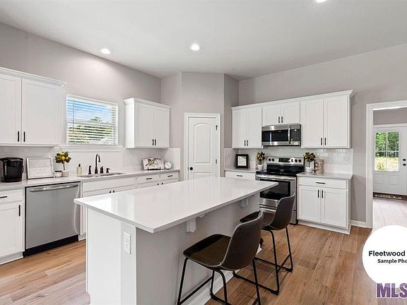 5th image of 25327 Kingfisher Dr