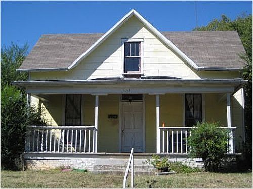 2nd image of 1013 Delaware Ave
