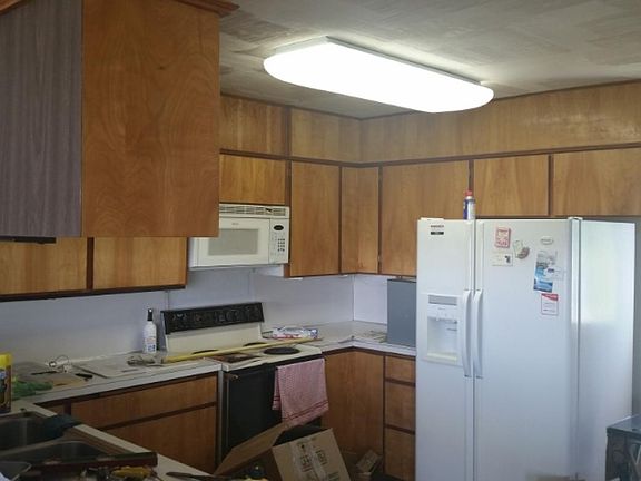 5th image of 807 4th Ave E