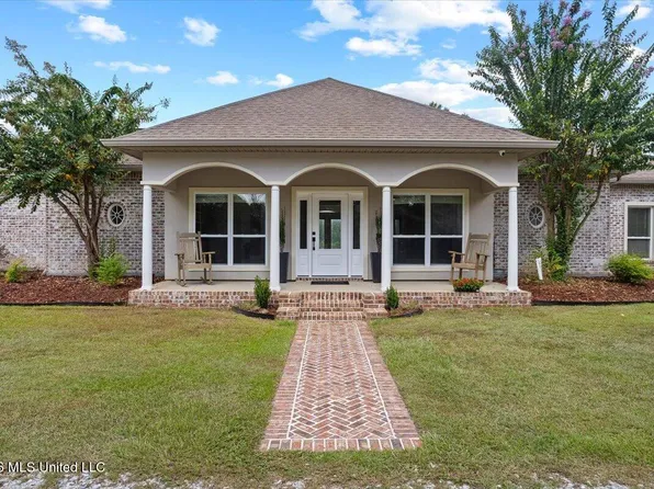 256 Old Creek Rd, Picayune, MS 39466