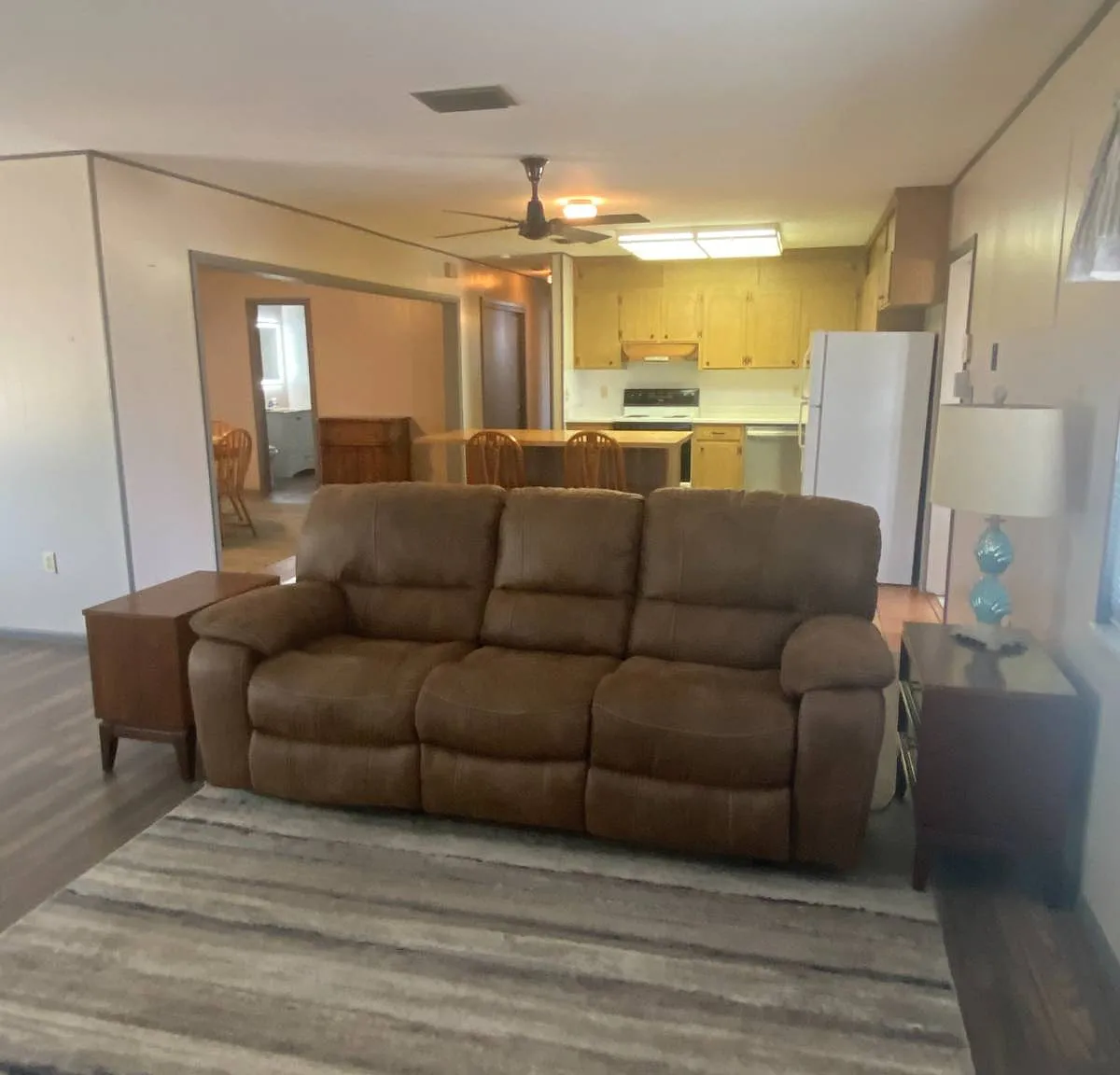 2 bed, 2.0 bath, 2013 sqft, $1,955 — Photo 4