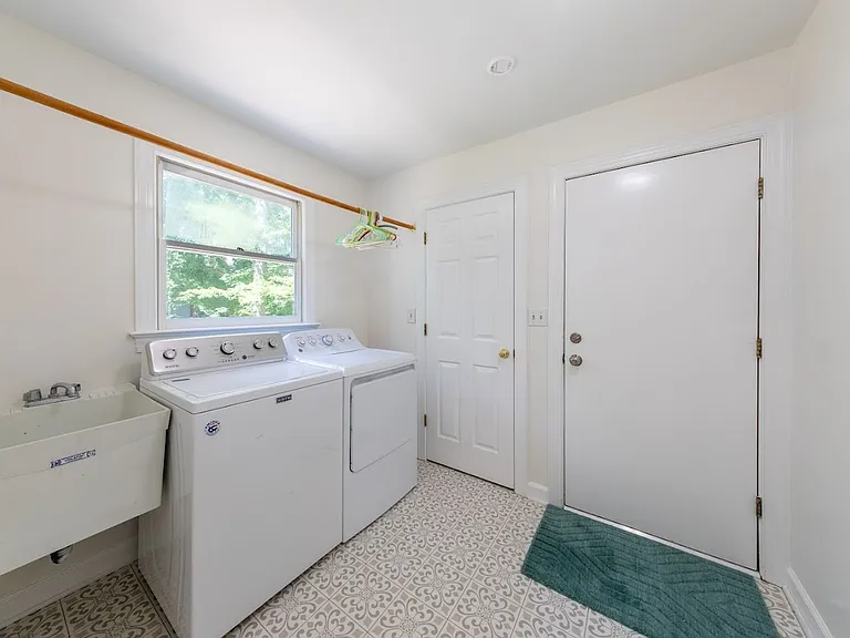 308 The Maine W — Photo 6
