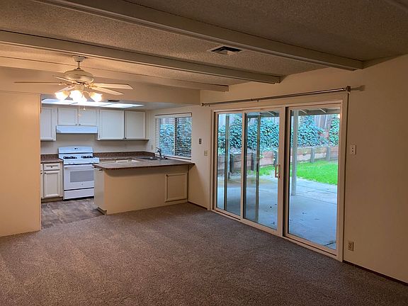 4th image of 6413 Bay Hill Way