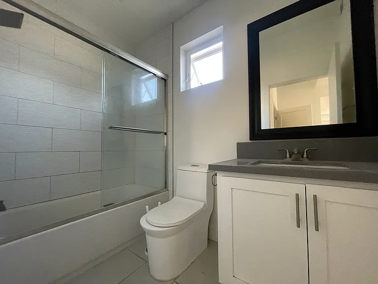 171 W 37th Pl #1171 — Photo 5