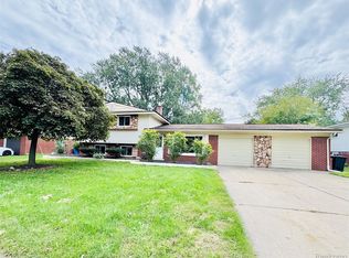 5779 Strathdon Way, Waterford, MI 48327