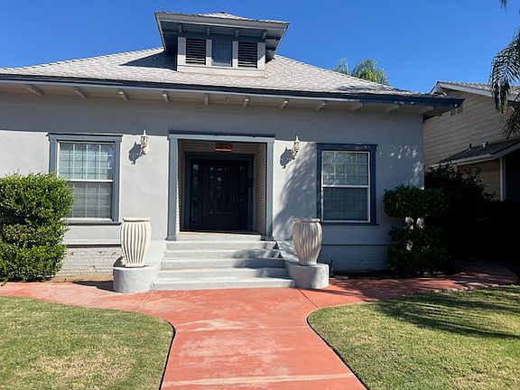 3rd image of 814 N Van Ness Ave