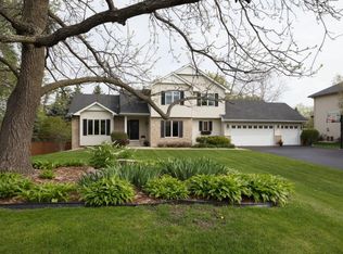 7606 Walnut Curv, Chanhassen, MN 55317