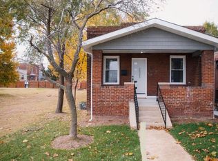 2033 Schaeffer Pl, Saint Louis, MO 63139