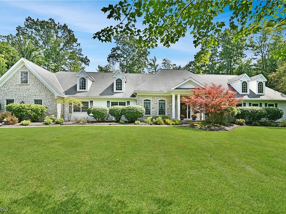 1st image of 7130 Fox Ledges Ln